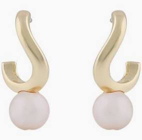 Julie small ear Gold white en el grupo Pendientes / Pendientes de oro con SCANDINAVIAN JEWELRY DESIGN (1311-6400-362)