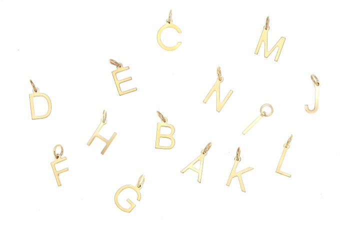Letters bokstäver A-Z Oro en el grupo Collares / Collares de oro con SCANDINAVIAN JEWELRY DESIGN (161212R)