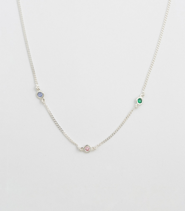 Treasure Shimmer Necklace Silver Multi en el grupo Collares / Collares de plata con SCANDINAVIAN JEWELRY DESIGN (NS1355MU)